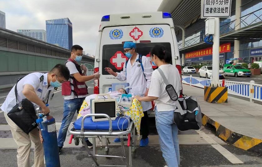 和龙市救护车出租公司